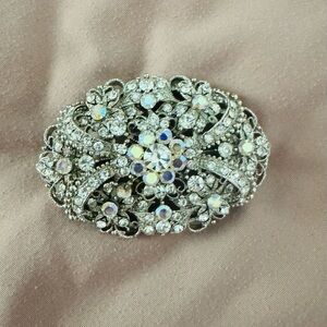 Elegant Silver vintage  Crystal Brooch or pendant.